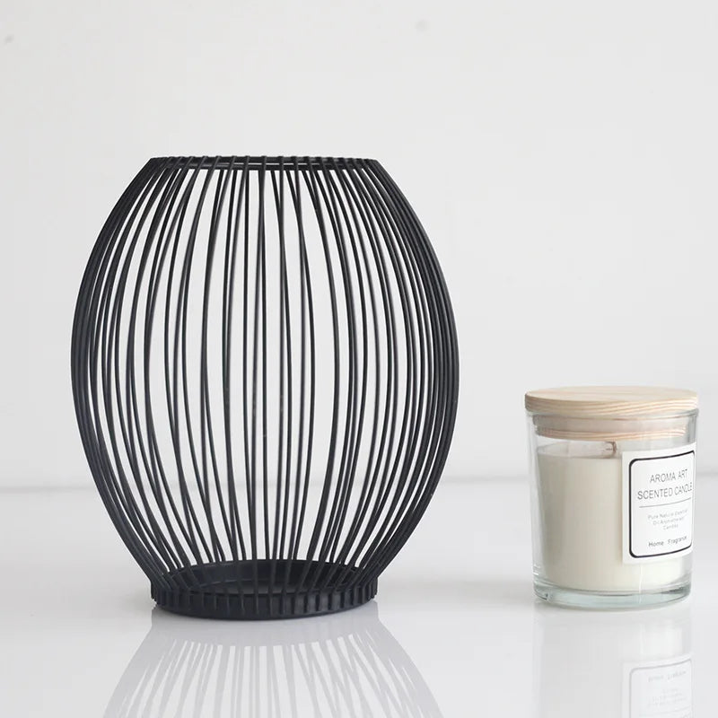 Geometric hollow iron candle holder for interior decor - vue 4 sur 6