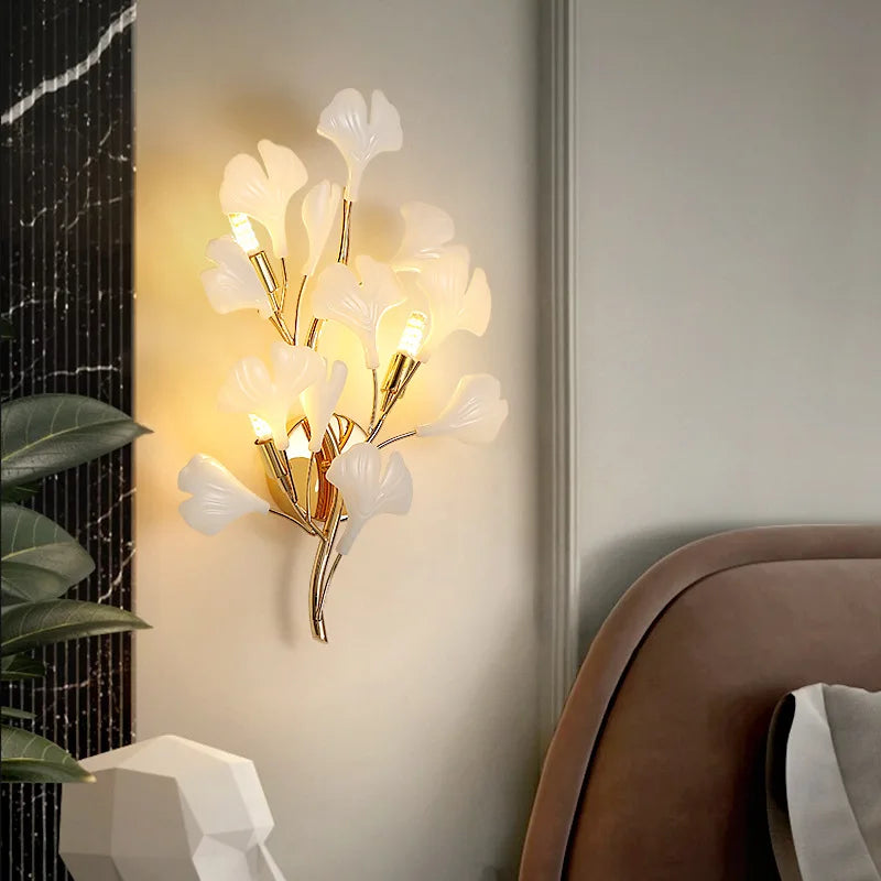 Decorative ceramic wall light with romantic flowers - vue 3 sur 8