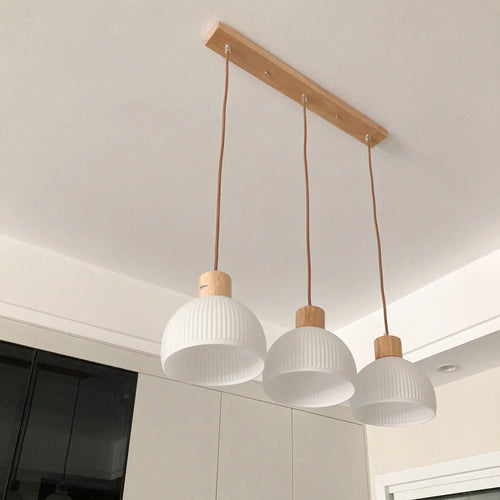 Modern pendant light with glass shade for kitchen island - vue 6 sur 11