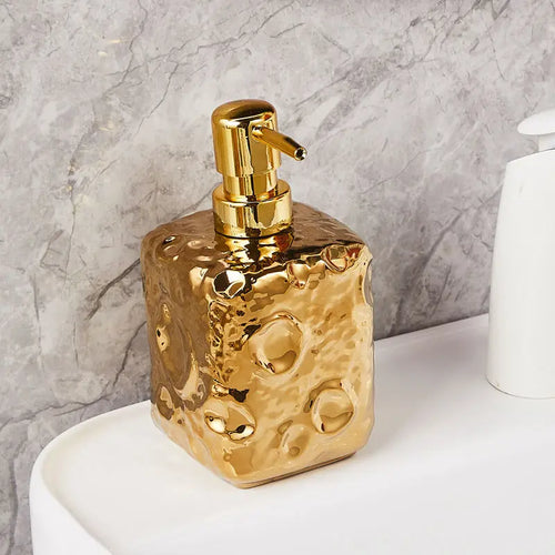 golden ceramic bottle with moon decor for lotion - vue 11 sur 11
