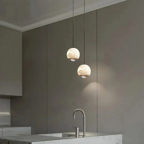 Nordic marble pendant light for modern interiors - vue 5 sur 7