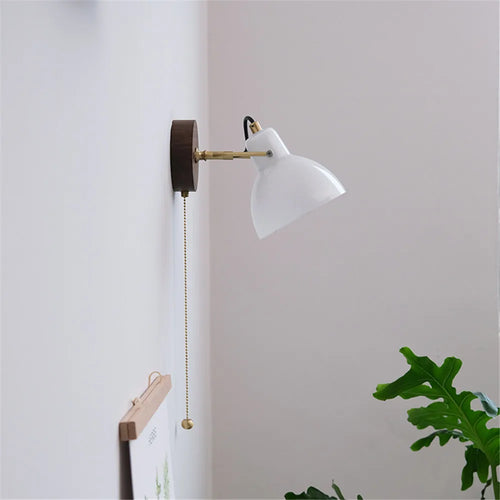 Modern glass and brass wall light with switch - vue 6 sur 8
