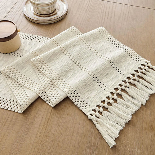 Ivory boho macramé table runner farmhouse style - vue 3 sur 7
