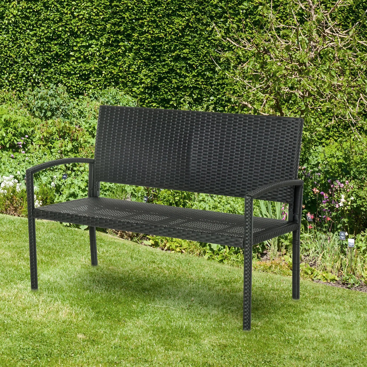 Lightweight wicker patio bench with attractive design for all seasons