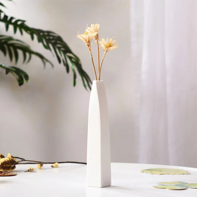 modern ceramic vase for dried flowers handmade decoration - vue 3 sur 12