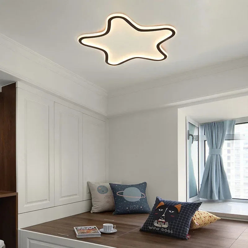 Modern LED ceiling light for elegant and bright interior decor - vue 10 sur 10