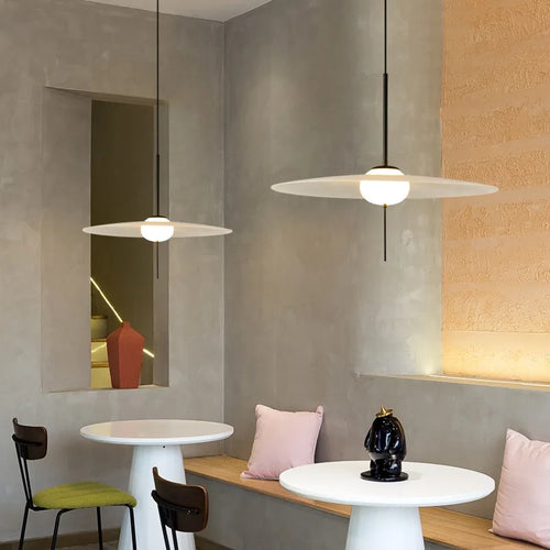 Nordic design flying saucer pendant light for cafés and bars - vue 7 sur 8