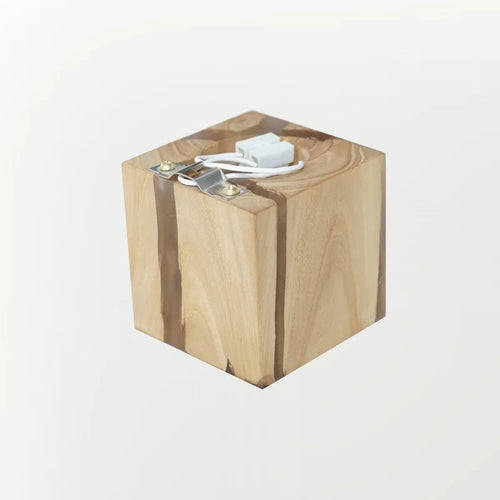 Modern simple wood and resin wall light - vue 5 sur 6