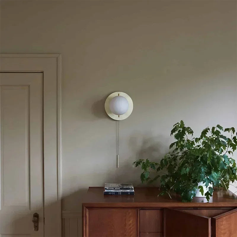 Postmodern gold Nordic art glass ball wall light - vue 3 sur 7