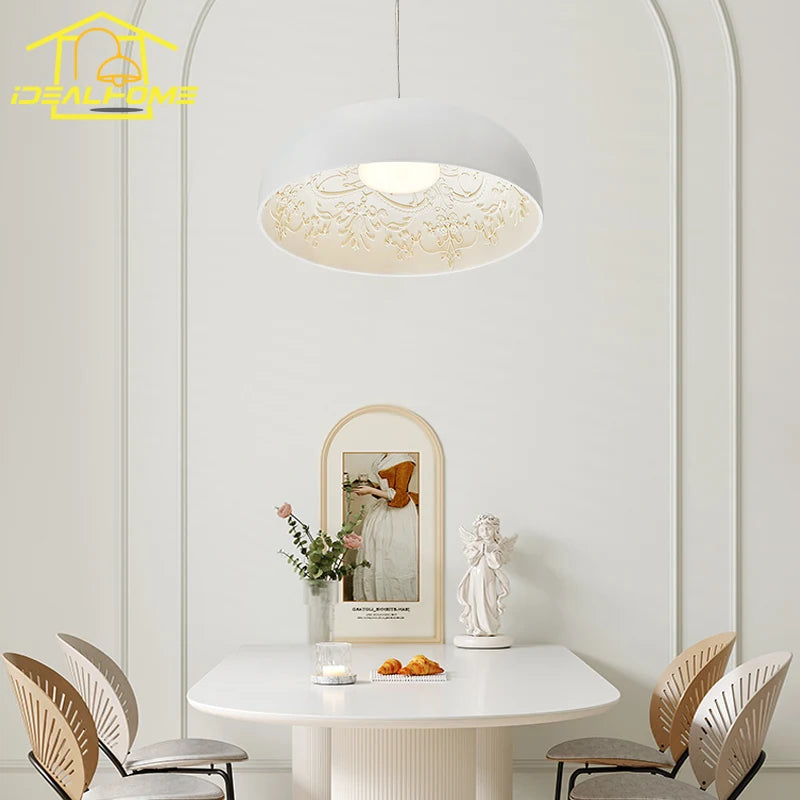 Decorative pendant light in French design for interior lighting - vue 3 sur 6
