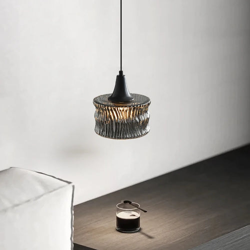 Minimalist Italian pendant light in premium copper and glass - vue 3 sur 7