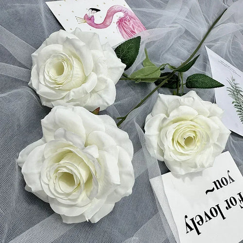 Silk floral decoration with roses and branches for parties - vue 12 sur 14