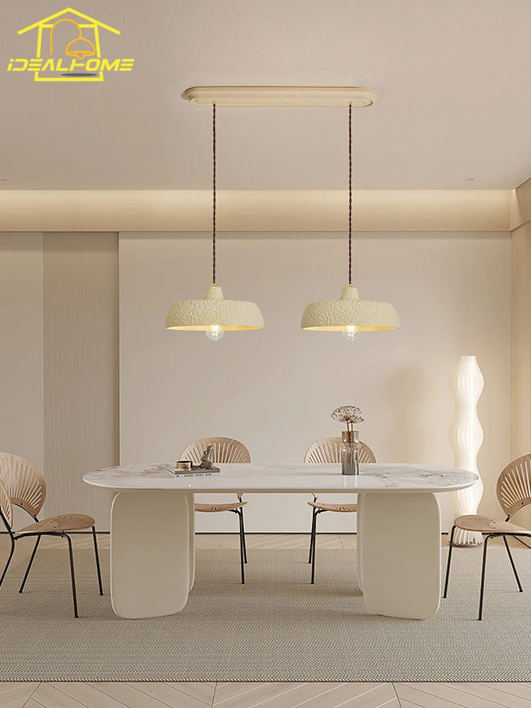 Designer pendant light for a warm and modern atmosphere - vue 4 sur 7