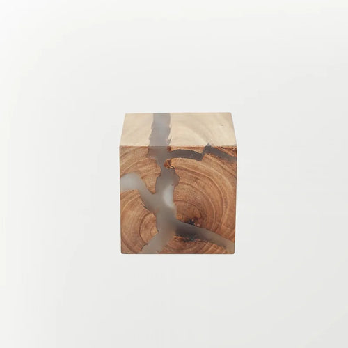 Modern simple wood and resin wall light - vue 3 sur 6