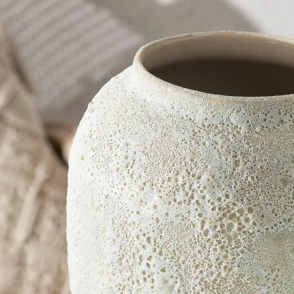 Chinese ceramic vase for decoration and floral arrangement - vue 3 sur 7
