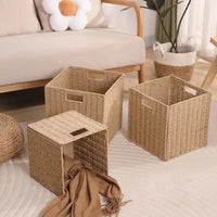 Wicker picnic basket for versatile storage