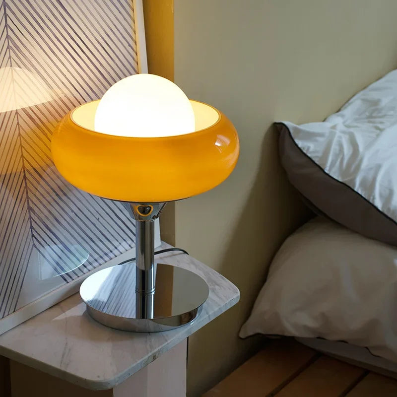 Vintage Bauhaus style egg tart table lamp - vue 7 sur 7