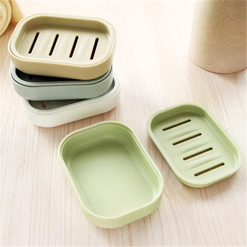 plastic soap box for travel and hiking - vue 3 sur 10