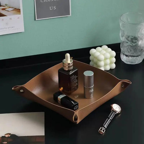 Leather storage box for keys and cosmetics - vue 2 sur 17