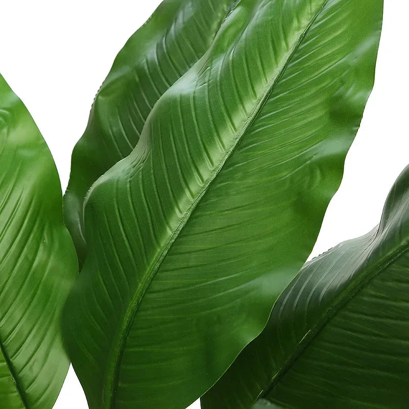Plastic artificial plants for indoor and garden decoration