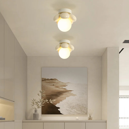 Modern petal chandelier for children's room - vue 4 sur 17