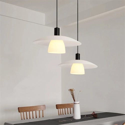 Nordic minimalist LED pendant light Danish designer flying saucer - vue 4 sur 16