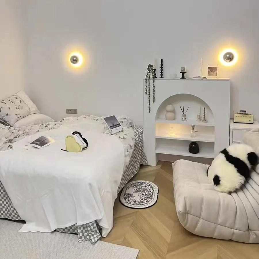 Modern indoor LED decorative wall light