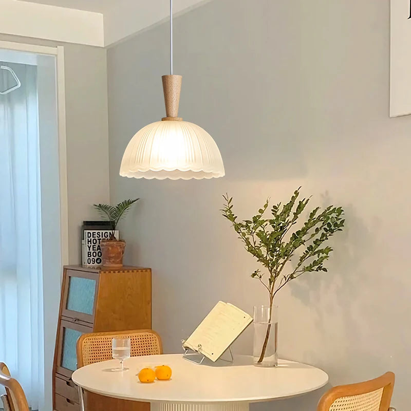 Creative minimalist wooden pendant light in pastoral style