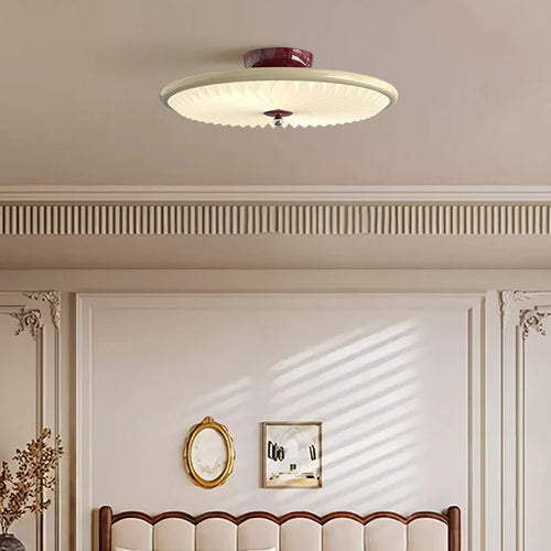 Minimalist medieval bronze ceiling light for study - vue 4 sur 10