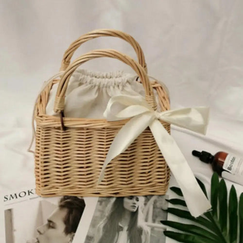 handwoven wicker flower basket for rustic decor - vue 5 sur 7