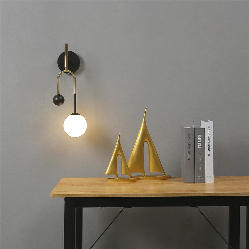 Creative iron u-shaped wall light
