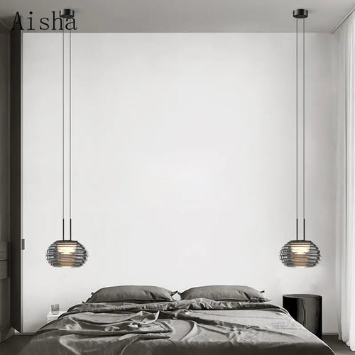 Modern glass pendant light for an elegant interior - vue 4 sur 6