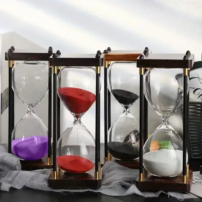 Elegant retro hourglass for decoration and relaxation - vue 3 sur 16