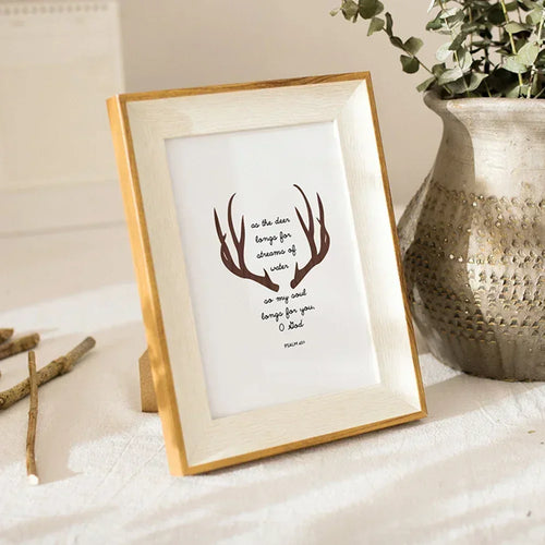 Resin photo frame with decorative wooden stand - vue 6 sur 6