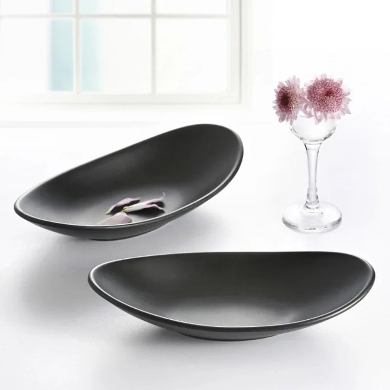 Decorative oval organiser for jewellery and keys