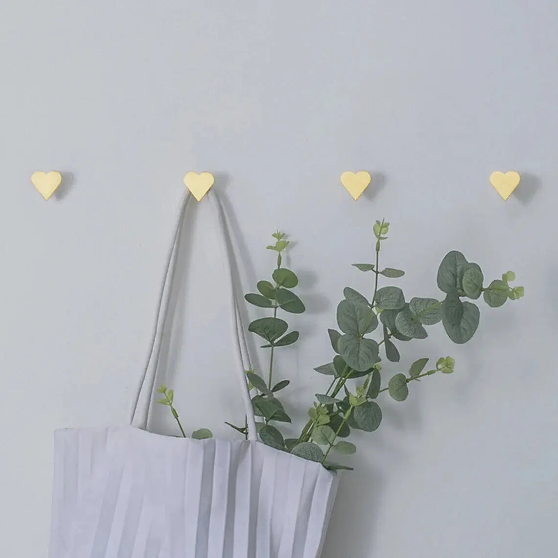 heart shaped brass wall hooks for cute accessories - vue 4 sur 7