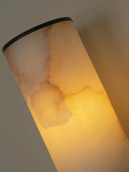 Modern minimalist LED wall light in natural marble - vue 6 sur 10