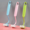 Curved cleaning brush for children no dead angle