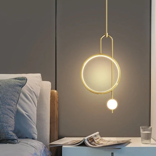 Modern pendant light with gold ring and minimalist Nordic lighting - vue 3 sur 12