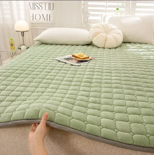 thick warm velvet mattress topper for optimal comfort - vue 11 sur 15