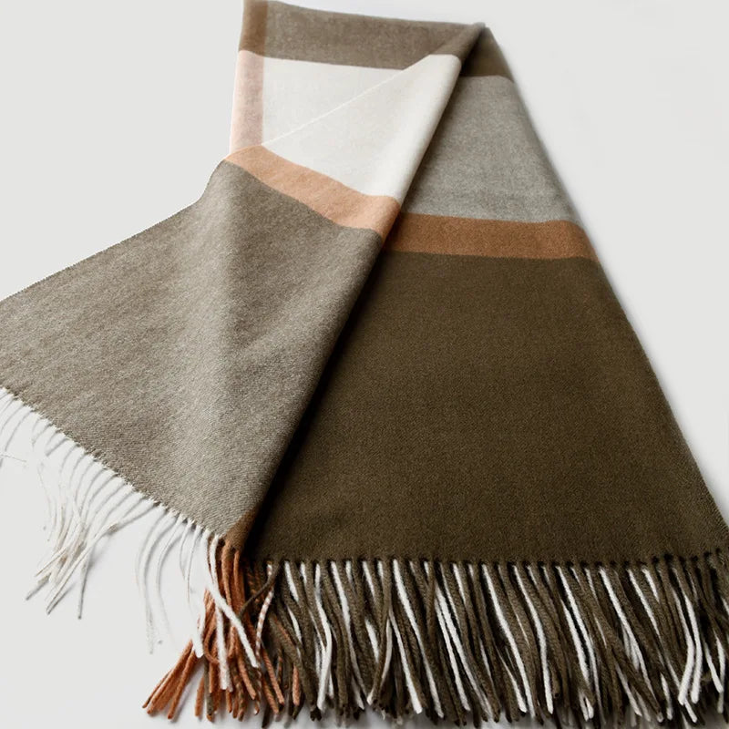 Jacquard wool check throw with fringes for lounge and travel