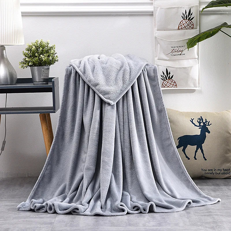 Soft warm coral fleece flannel throw for sofa or bed - vue 4 sur 14