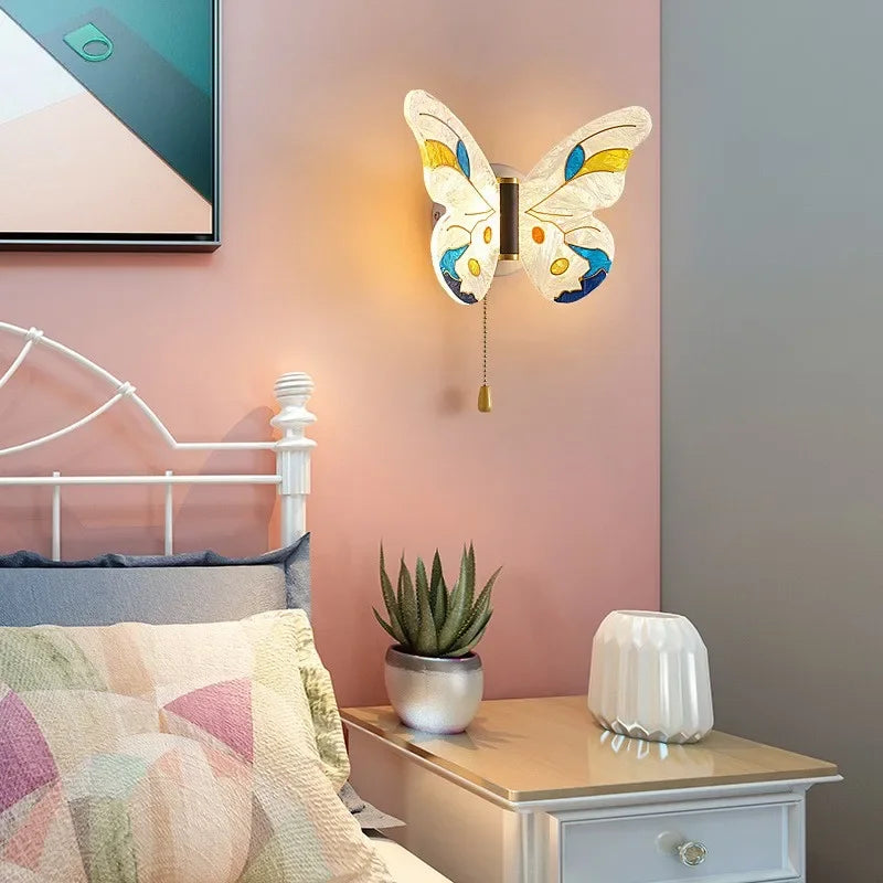 Multicolour butterfly Tiffany glass wall light for children - vue 4 sur 10