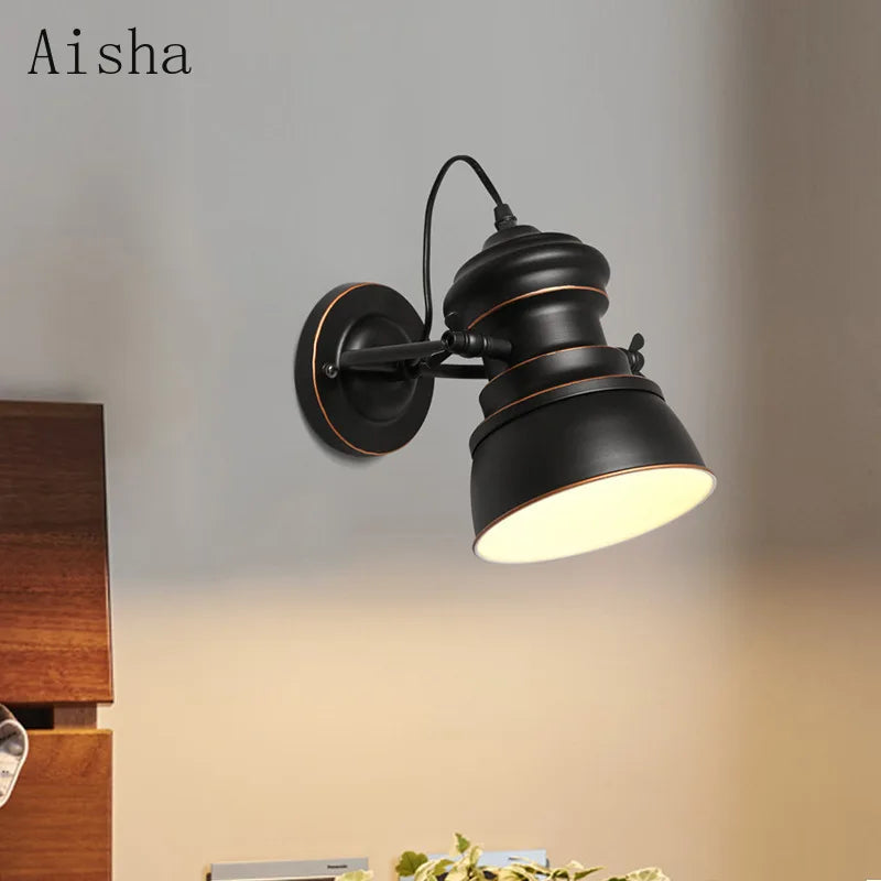 Retro industrial wall light for creative and nostalgic decor - vue 3 sur 7