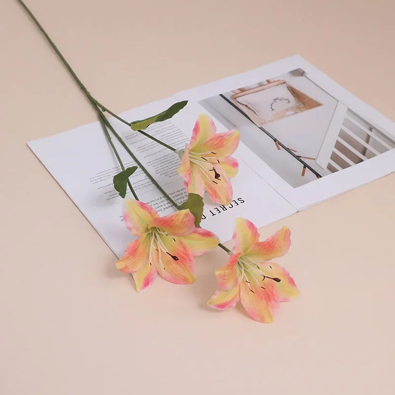 Decorative silk lily flowers for indoor and outdoor use