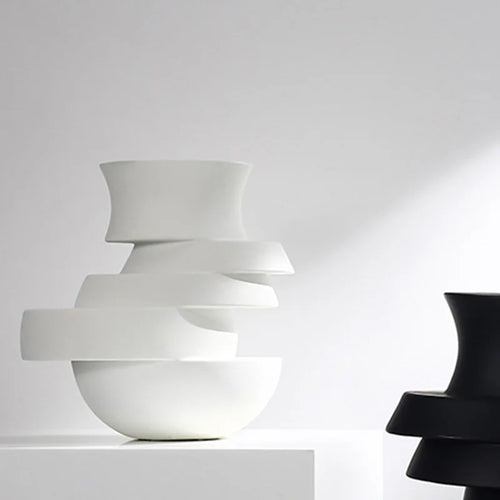 geometric resin vase for modern floral decoration - vue 2 sur 10