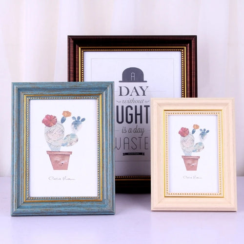 Classic photo frames for wall and table decoration - vue 2 sur 11
