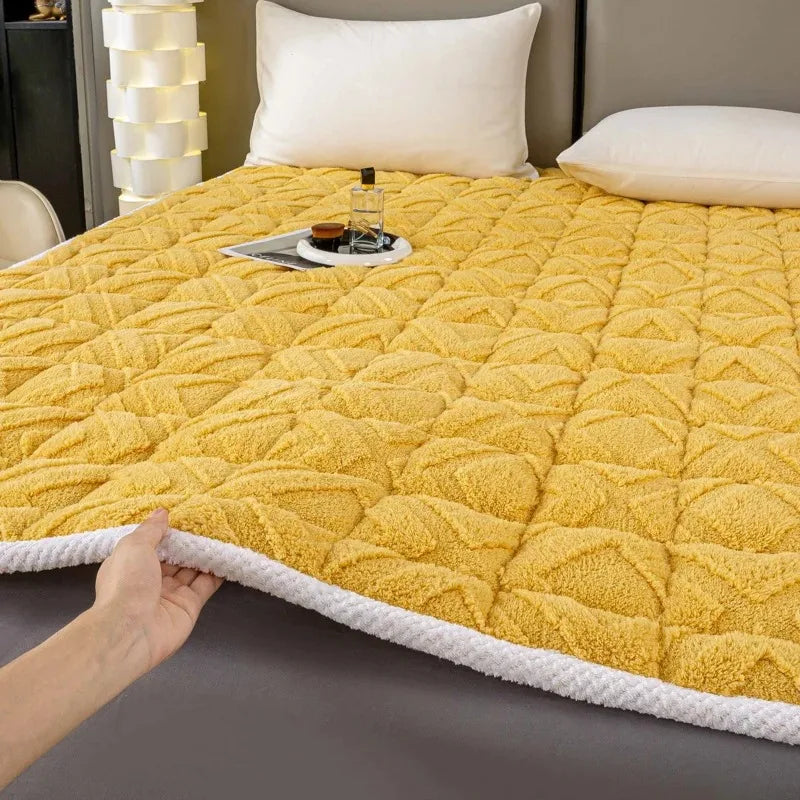 soft winter lambskin velvet mattress topper for students - vue 4 sur 12