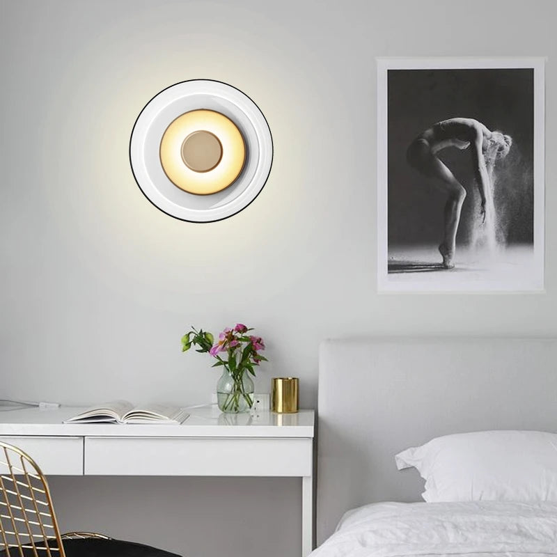Modern nordic glass LED wall light for living room, bedroom, hallway, stairs and balcony - vue 4 sur 9