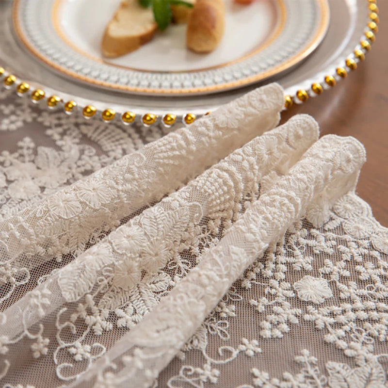 Vintage beige boho floral lace table runner - vue 6 sur 7